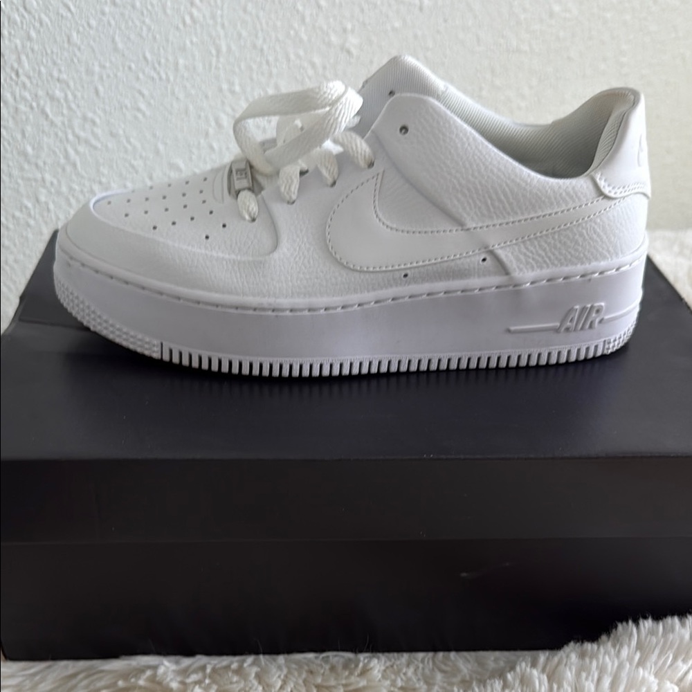 Nike Air Force 1 Sage Low White Leather Sneakers - Picture 2 of 7